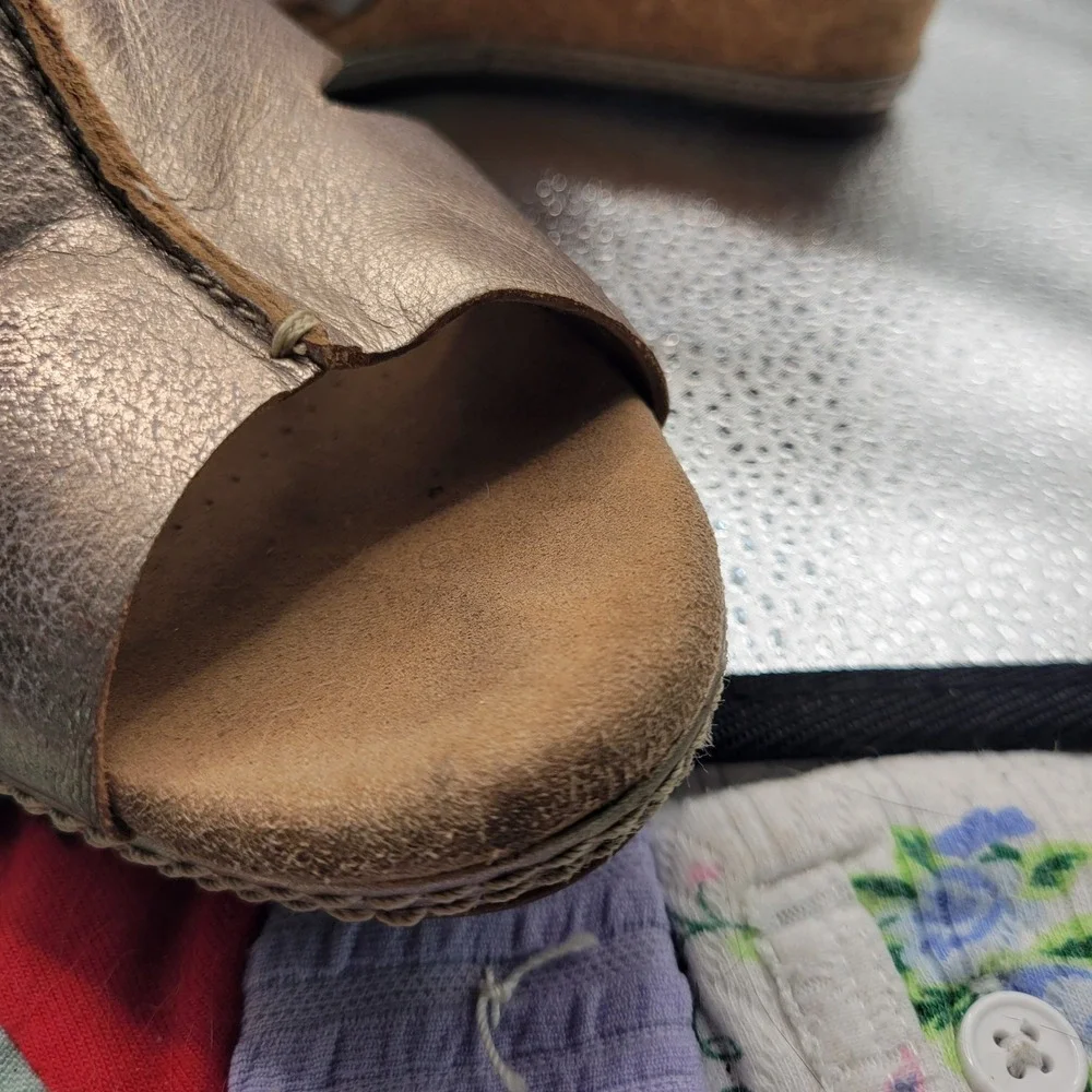 Clarks collection metallic